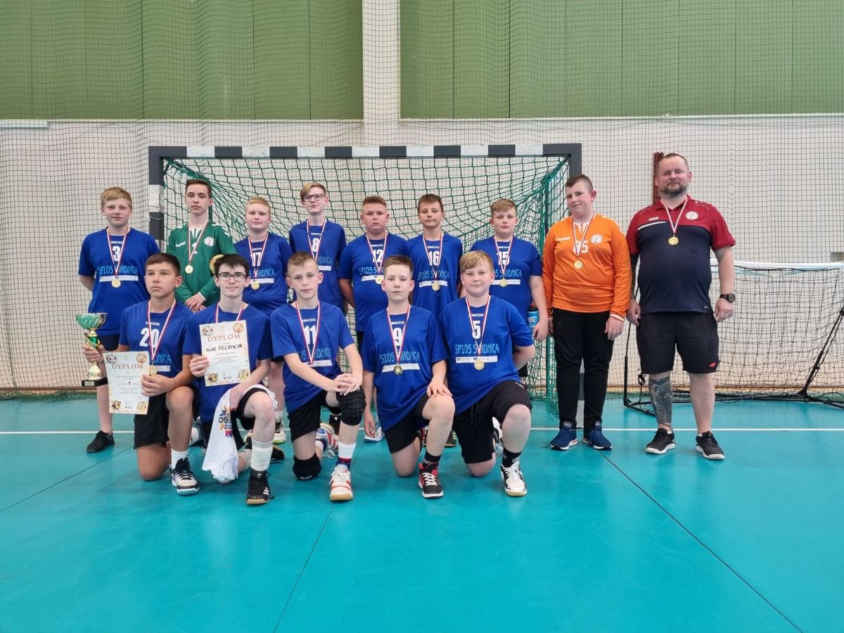 SP 105 ponownie najlepsza w regionie! (FOTO)