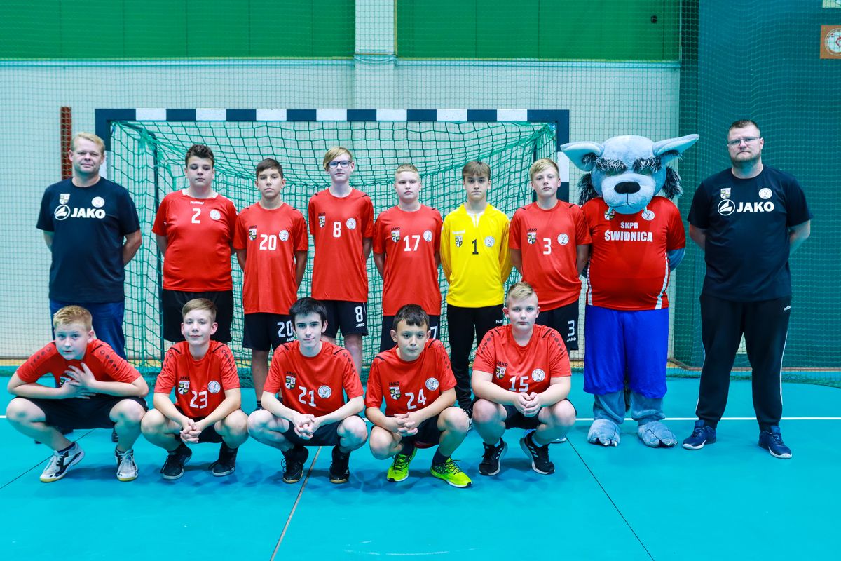 Towarzyskie granie juniorów młodszych