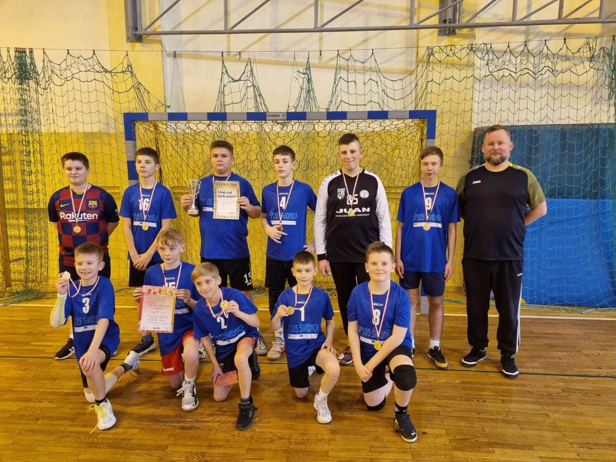 SP 105 mistrzem strefy wałbrzyskiej! (FOTO)