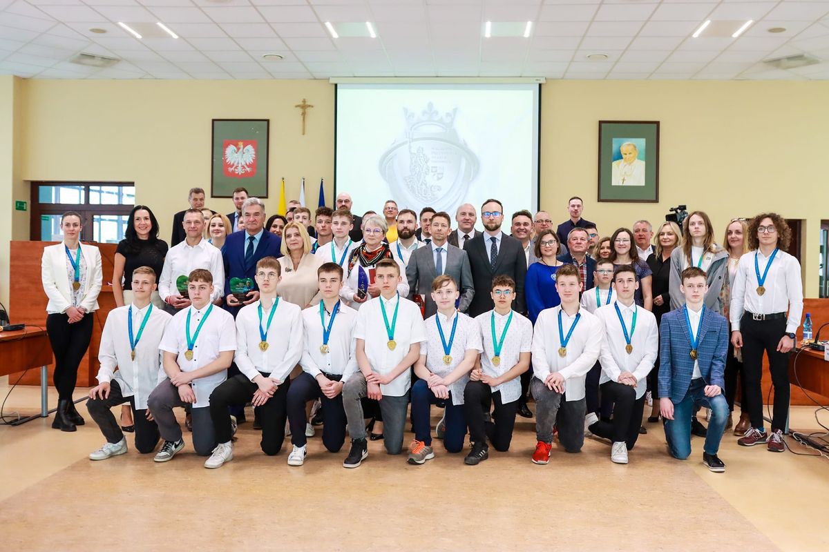 Szare Wilki wyróżnione przez władze miasta! (FOTO)